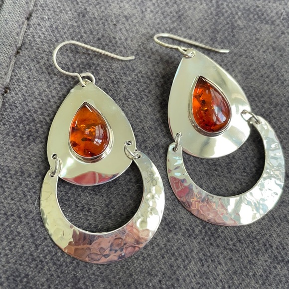 Tear drop Amber earrings - Picture 2 of 6